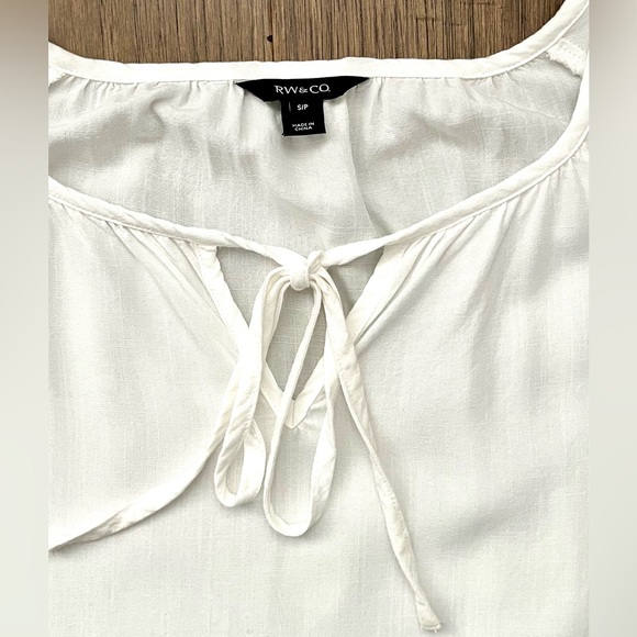 RW&CO White Tie Front Blouse Puff Sleeve Lightweight Small - Picture 4 of 8